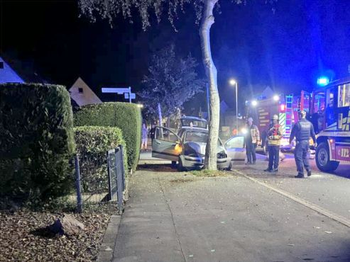 Verunfallter PKW in Menden